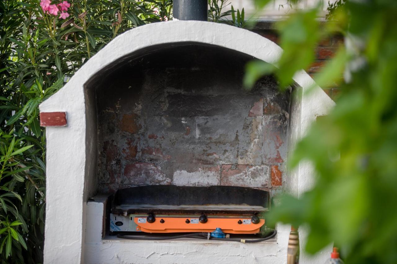 Peaceful Haven Near The Sea-Apartments Torlak Rab Banjol エクステリア 写真
